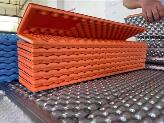 Bulk kopen Buiten vouwbare niet-slip mat kussen IXPE schuim mat voor wandelen Kamperen picknick