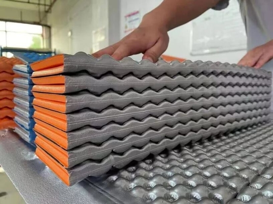 Bulk kopen Buiten vouwbare niet-slip mat kussen IXPE schuim mat voor wandelen Kamperen picknick