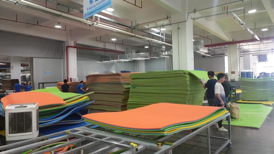 Op maat gemaakt groothandel Floating Pad 3 laag dik schuim Float Mat zwembad meer zwaar werk