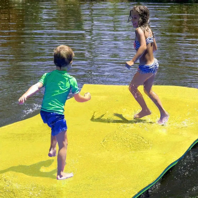 Groothandel Floating Mat Water Blanket Premium Floating Water Mat voor het meer en het varen XPE FOAM Floating Water Pad