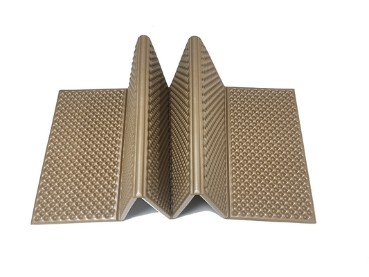 Groothandel Dubbelvouwbare slaapmatten Witte aluminium film gesloten cel IXPE XPE schuim slaappad voor waterdicht kamperen 2 personen