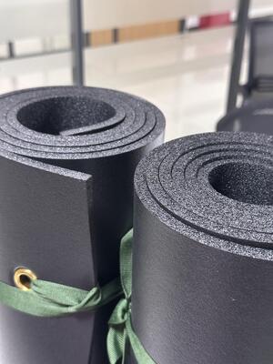 Lichtgewicht waterdicht comfortabel kampeerluchtbed Zacht gewatteerd draagbaar luchtkussen met verstelbare schouderbanden Ideaal voor buiten wandelen, backpacken en reisactiviteiten